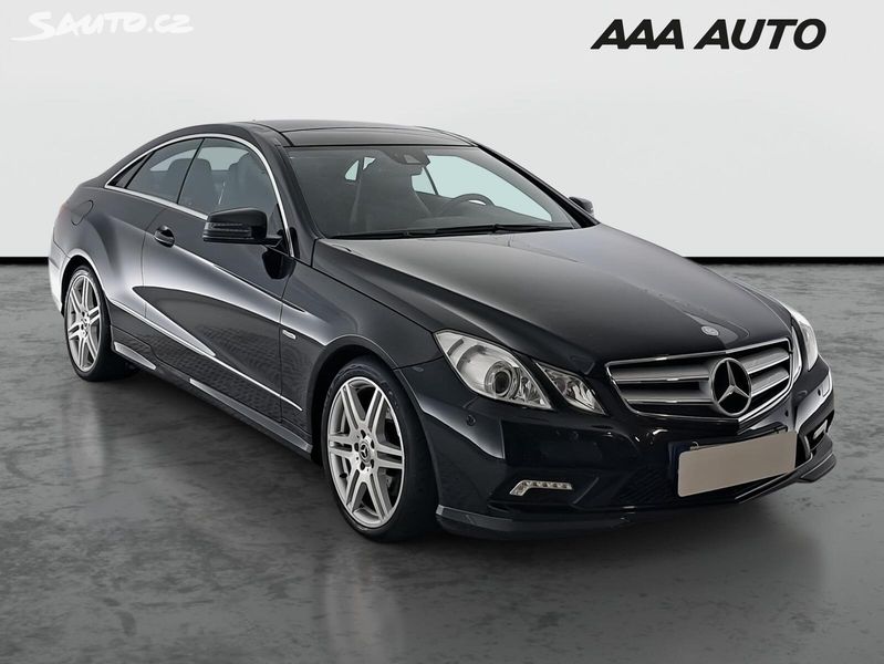 Mercedes-Benz Třídy E, 300 CDI, Automat, Kůže